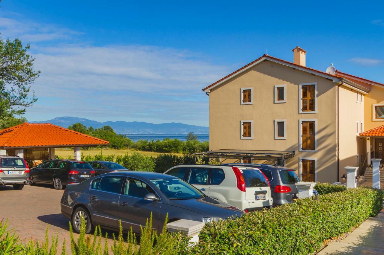 Luxury Apartments Villa Matea 2 Malinska Esterno foto